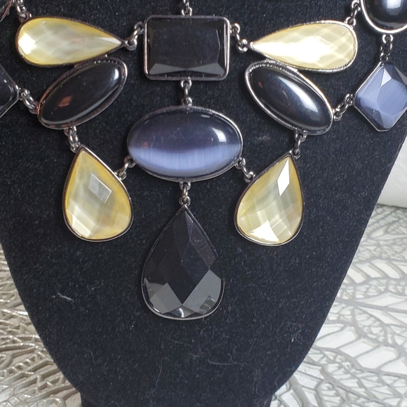 Llz Claiborne Statement Necklace *NWT* - Picture 3 of 13